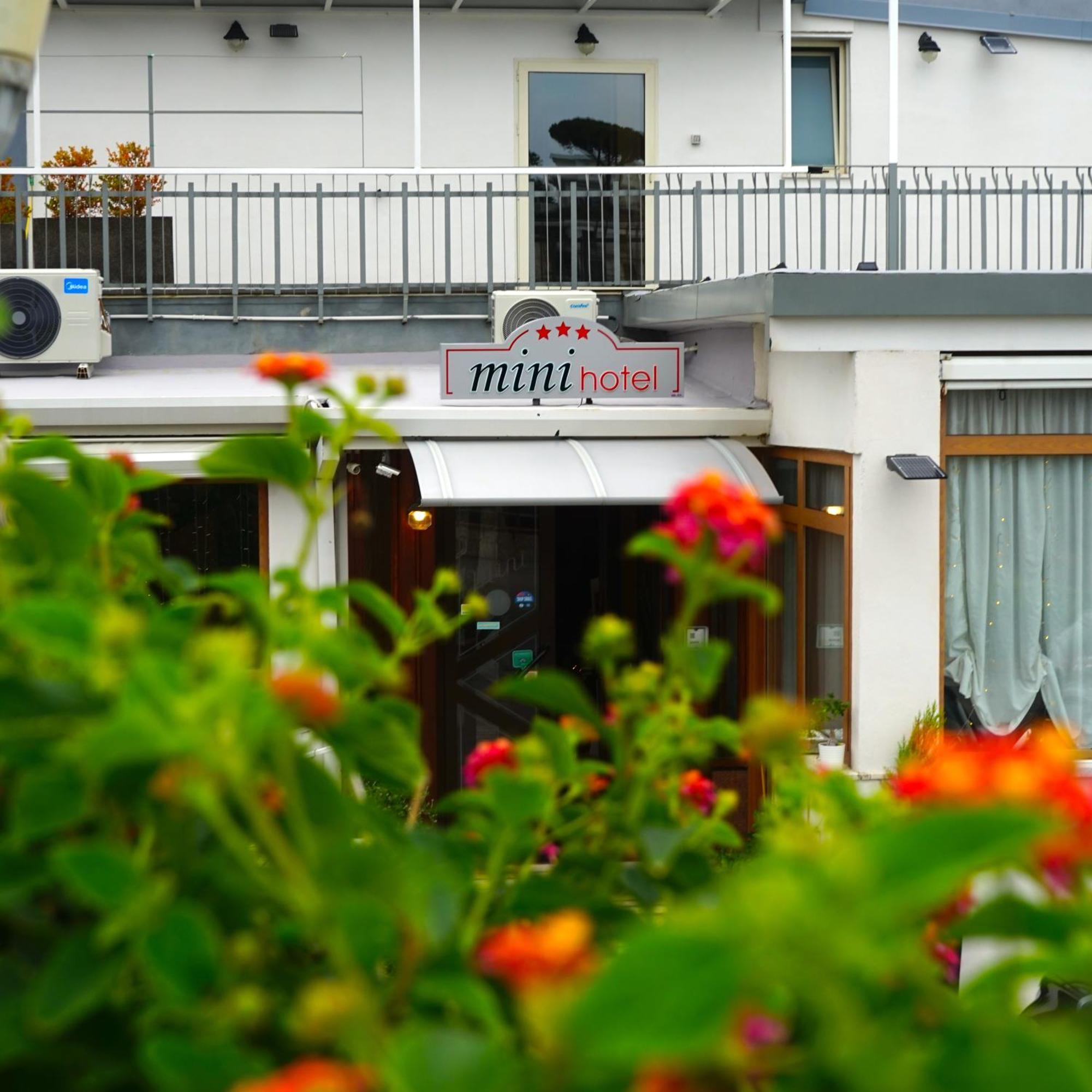 Mini Hotel Pozzuoli Exterior foto