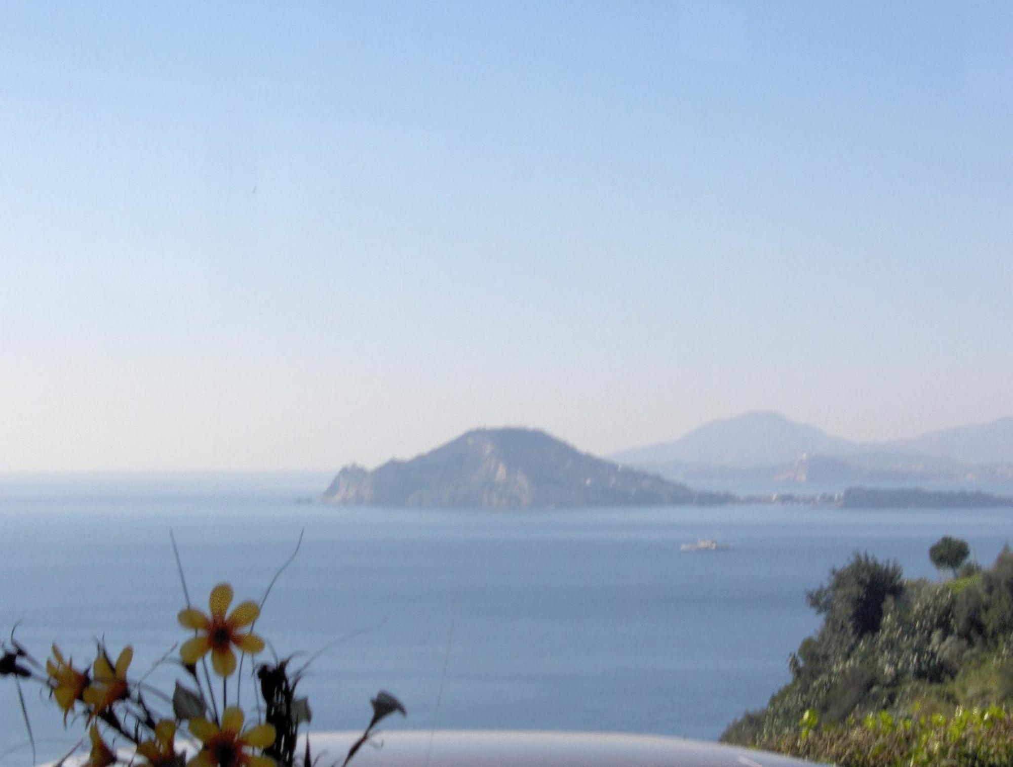 Mini Hotel Pozzuoli Exterior foto