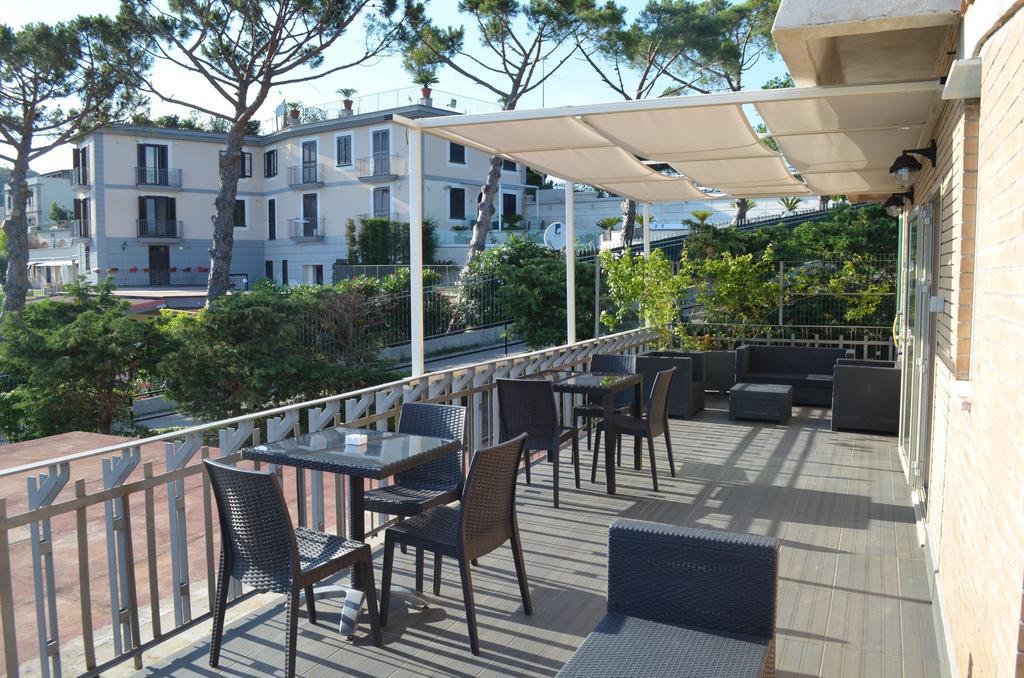 Mini Hotel Pozzuoli Exterior foto