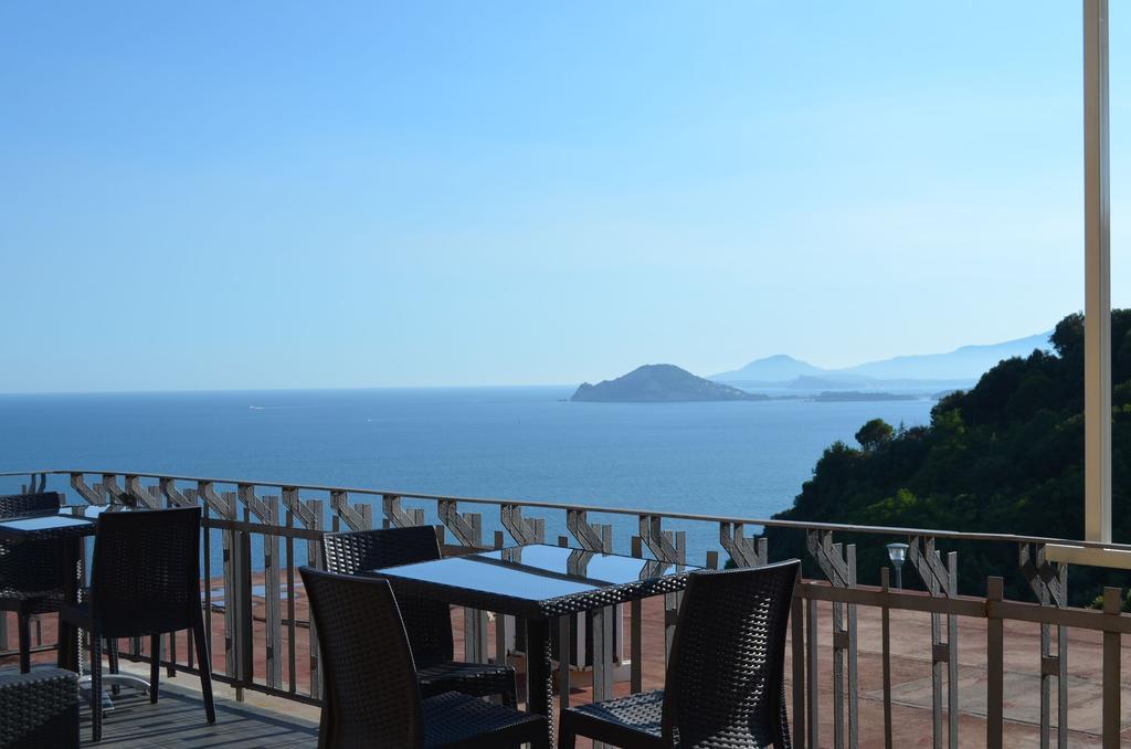 Mini Hotel Pozzuoli Exterior foto