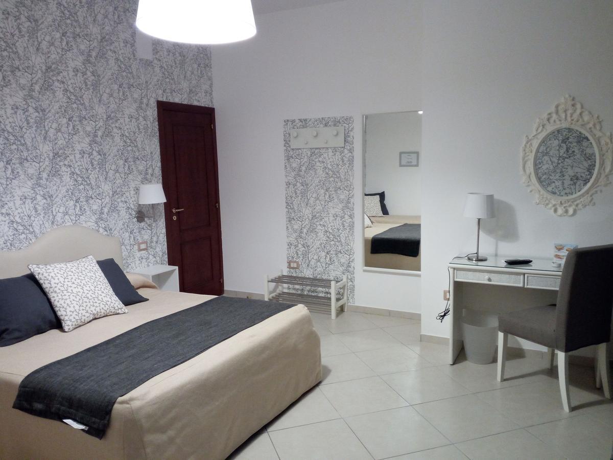 Mini Hotel Pozzuoli Exterior foto