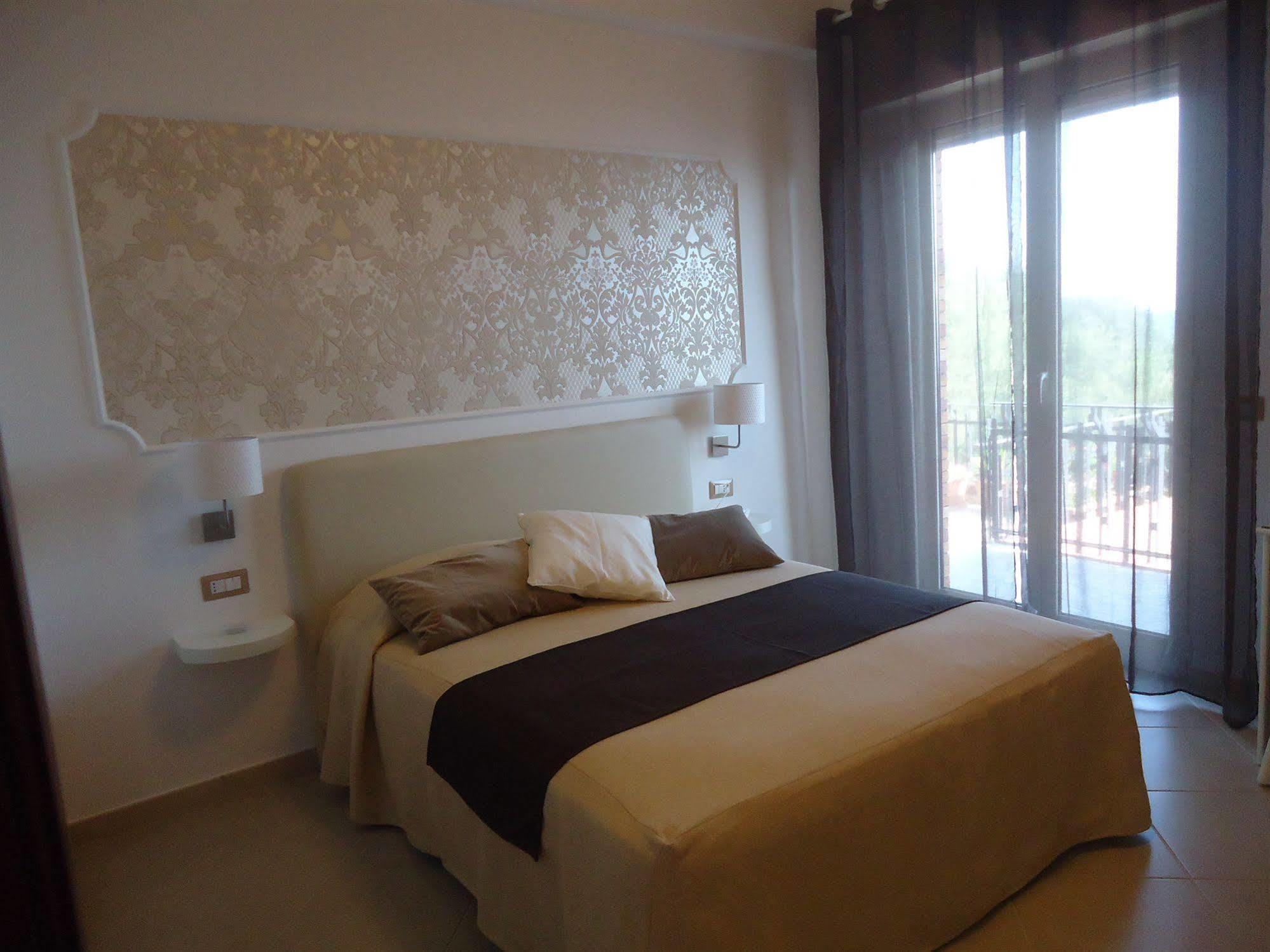 Mini Hotel Pozzuoli Exterior foto